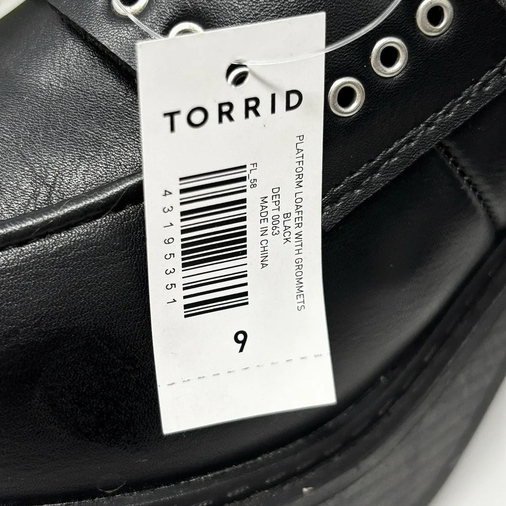 NWT Torrid Platform Grommet Loafers Black Chunky Lug Heel Women's 9 Y2K
